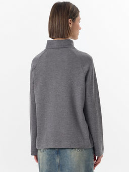 Джемпер женский серый