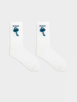 Цена за 5 пар! Носки мужские белые с рисунком в виде надписи и гриба - Mark formelle фото 3