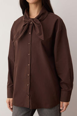 Koyu Kahverengi Pamuklu Yaka Fiyonk Baglamal? Genis Kal?p Poplin Gomlek TWOAW26GO00123 - Trendyolmilla фото 3