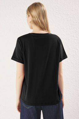 TRENDYOLMILLA Beyaz %100 Suprem V Yaka K?sa Kol Regular/Basic Orme T-Shirt TWOSS25TS00005 фото 9