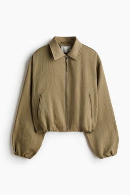 Cazadora oversize con bajo globo