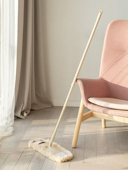 Швабра с телескопической ручкой 70-130 с насадкой из микрофибры бежевый сталь+пп+полиэстер