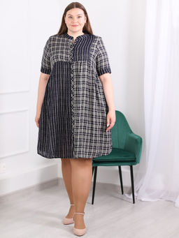 Платье больших размеров в клетку - Almond фото 3