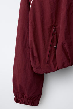 CAZADORA VIVOS CONTRASTE SPORTY / Burgundy - Zara фото 6