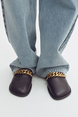 Mocasines con cadena decorativa - H&m фото 2