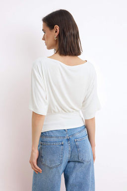 Ekru Duz Regular/Normal Kal?p Asimetrik Yaka Premium Yumusak Orme Bluz TWOSS26BZ00097