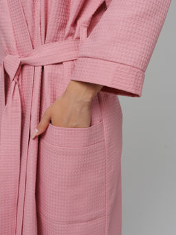 Женский укороченный вафельный халат с планкой пудрово-розовый В-11 (102) - Росхалат фото 5