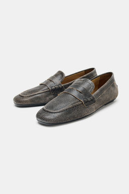 LEATHER LOAFERS WITH DISTRESSED EFFECT