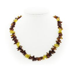 Янтарь темный и светлый, бусы из разноразмерной гальки длиной 56см