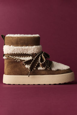 COMBINED FAUX SHEARLING ANKLE BOOTS