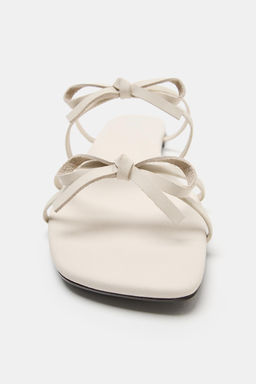 SANDALIA LAZOS PIEL / blanco