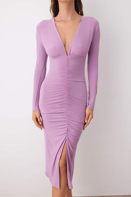 TRENDYOLMILLA Siyah Drapeli V Yaka Fitted/Vucuda Oturan Esnek Midi Orme Kalem Elbise TWOAW24EL00197  фото 3