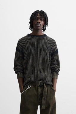 TEXTURED PRINTED SWEATER - Zara фото 2