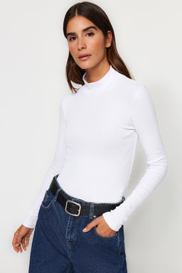 Trendyolmilla Siyah-Beyaz 2li Paket Fitilli Dik Yaka Fitted/Vucuda Oturan Uzun Kol Esnek Orme Bluz TWOAW24BZ00257