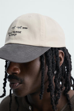 GORRA BORDADO COMBINADO / Crudo / Marino