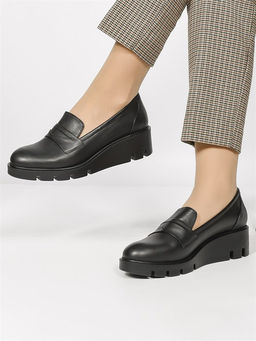 Туфли модельные на выход и на работу B-1