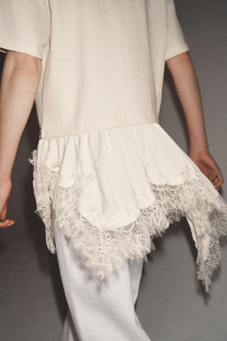 CAMISETA COMBINADA ENCAJE / Crudo - Zara фото 4