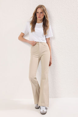 Bej Yuksek Bel Flare Jeans TWOSS25JE00281 - Trendyolmilla фото 2