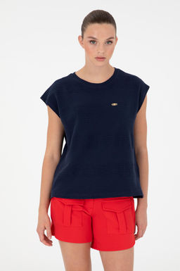 Женская темно-синяя футболка Неожиданная скидка в корзине