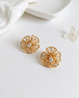 Стильные серьги