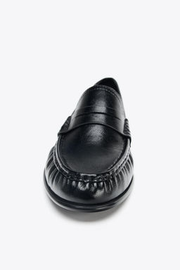 SOFT GATHERED LOAFERS