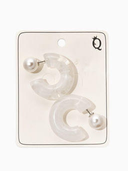 Цена за 2 шт. Серьги акрил «Полукольцо с бусиной №10», белые