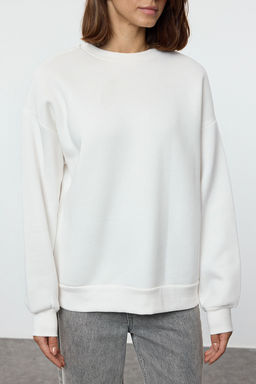 Ekru Oversize/Rahat Kesim Basic Bisiklet Yaka Kal?n/Ici polarl? Orme Sweatshirt TWOAW24SW00102