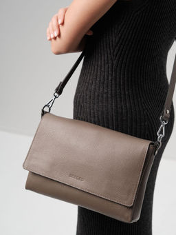 Сумка кожаная на плечо Deboro 30181 тауп