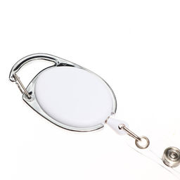 Цена за 2 шт. Бейдж - карман вертикальный внешний 110×68 мм, внутренний размер 85×54 мм, рулетка-карабин 60 см, пластиковый «Котик»