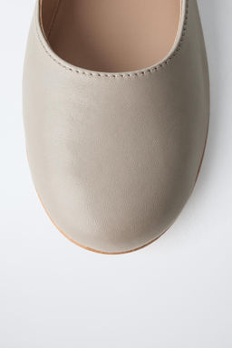 LIMITED EDITION BALLERINA WITH ANKLE STRAP