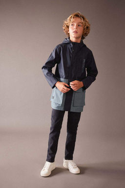 Водоотталкивающий ветрозащитный плащ с капюшоном для мальчика - Defacto фото 2