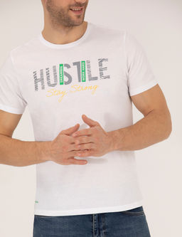 Beyaz Slim Fit Bask_l_ Bisiklet Yaka Ti__rt
