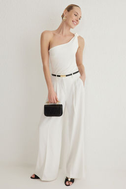 Trendyolmilla Beyaz Kol Dugum Detayl? Dokuma Bluz TPRSS25BZ00021
