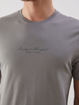 Bisiklet Yaka Bask?l? Penye Erkek Ti??rt