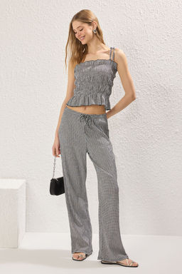 Siyah Poti Kare Desenli Baglama Detayl? Straight Esnek Orme Pantolon TWOSS25PL00057