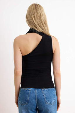 Siyah Fitted/Vucuda Oturan Asimetrik Yaka Baglama Detayl? Yumusak Orme Bluz TWOSS26BZ00480