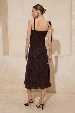 Kahverengi Cicekli A-Kesim/Can Form Ince Ask?l? Kolsuz Buzgulu Midi Tul Orme Elbise TWOSS26EL00025 - Trendyolmilla фото 4