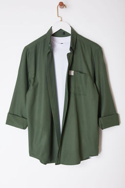 TRENDYOL MAN Haki Regular Fit Etiket Detayl? Sambre Kolay Utulenebilir Gomlek TMNAW25GO00011