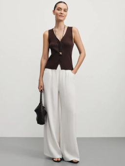 Укороченный жилет из вискозы с V-образным вырезом / Zarina