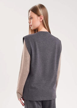 157025/190ввэ Жилет жен. (ЧЗ)