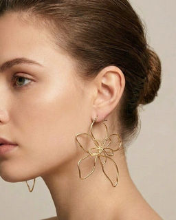 Стильные серьги