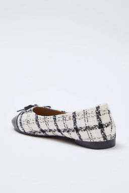 Cok Renkli Tuvit Fiyonk Detayl? Badem Burun Kad?n Babet TAKSS25BE00000