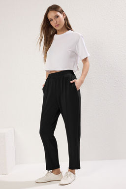 TRENDYOLMILLA Siyah Yumusak Tuseli Nervurlu Esnek Orme Pantolon TWOSS25PL00074