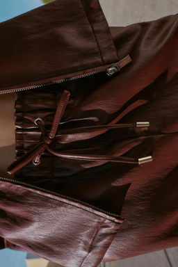 FAUX LEATHER TROUSERS WITH ELASTIC WAIST - Zara фото 6