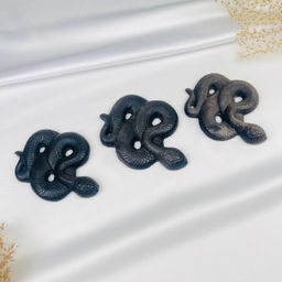 Фигурка Змея из серебристого Обсидиана