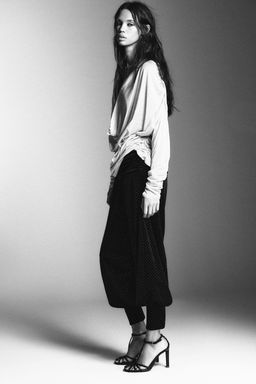 SHINY VELVET BAGGY TROUSERS - Zara фото 4