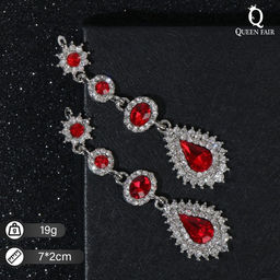 Серьги висячие со стразами Вечерние мадам, цвет бело-красный в серебре, 7 см