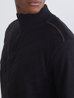 Dik Yaka Erkek Triko Kazak