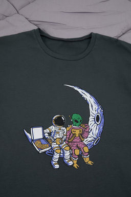 Antrasit Regular Pamuklu K?sa Kol Ust Astranot Bask?l? Alt Cizgili Pijama Tak?m? TMNSS26PT00013