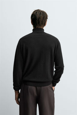 100% CASHMERE TURTLENECK JUMPER